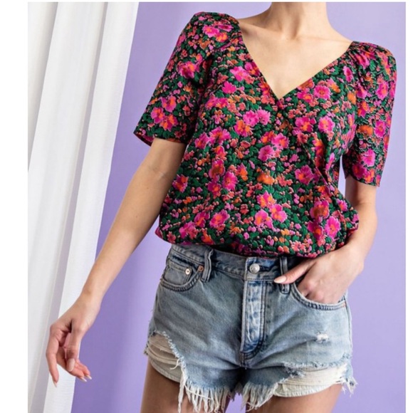 eesome Tops - eesome floral pink body suit NWT size L